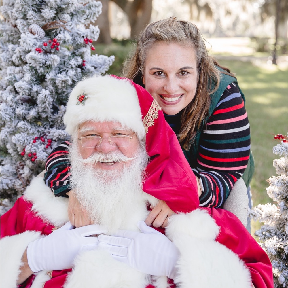 Meet your Posher, Beth - Picture 2 of 2